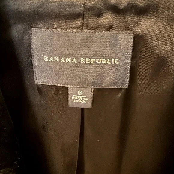 Banana Republic Women's Elegant Velvet Black Blazer - Picture 3 of 3